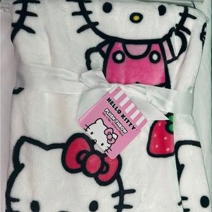 hello kitty milkshake blanket- DO NOT PURCHASE - please do not buy
